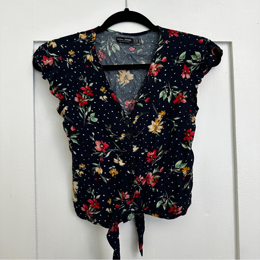 cute Bershka navy blue floral front tie top